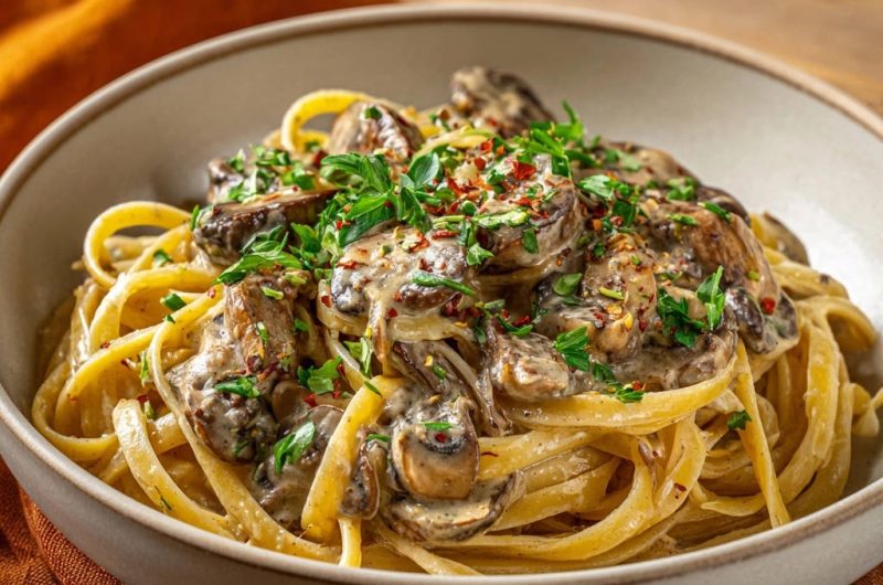 Creamy Garlic Mushroom Pasta