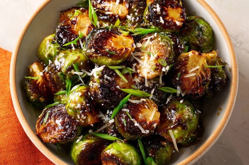 Garlic Parmesan Roasted Brussels Sprouts