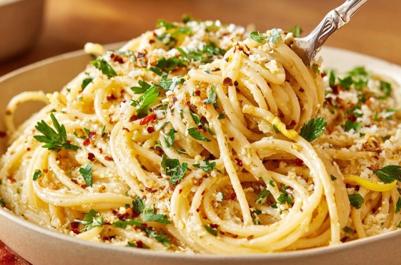Lemon Garlic Breadcrumb Spaghetti
