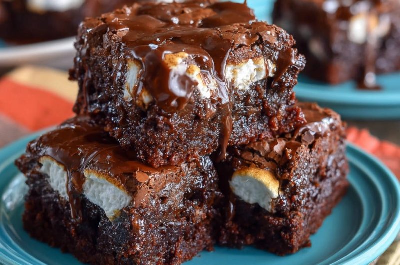 Ultimate Marshmallow Drizzle Brownies